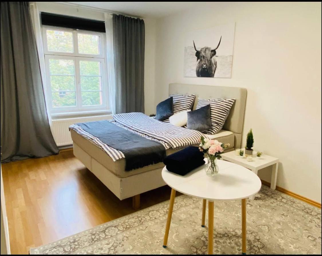 Schones Zimmer Naher Bahnhof Neustadt Dresden Zentral Wlan Luaran gambar